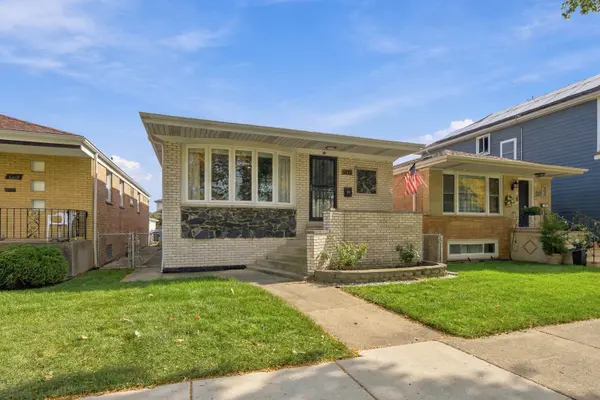 5721 S Mobile AVE, Chicago, IL 60638