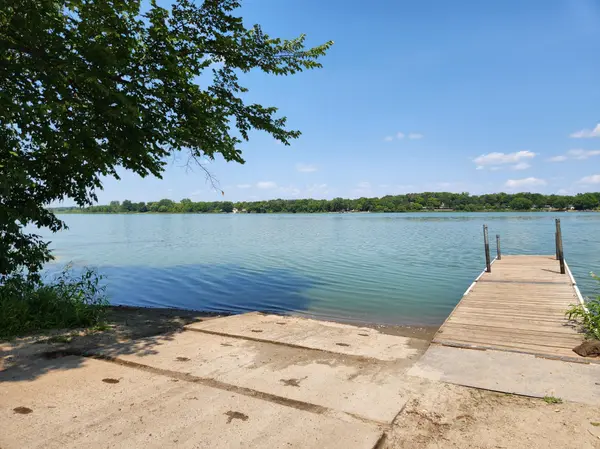 4749 S Lake Sarah DR, Independence, MN 55359