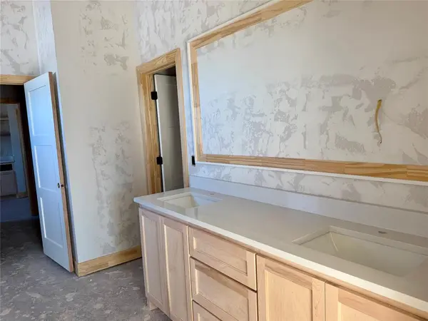 12905 Cobblestone Curve RD, Oklahoma City, OK 73142
