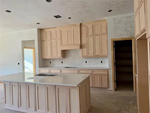 12905 Cobblestone Curve RD, Oklahoma City, OK 73142