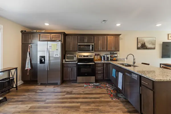 461 2nd St #NW #201, Cleveland, TN 37311