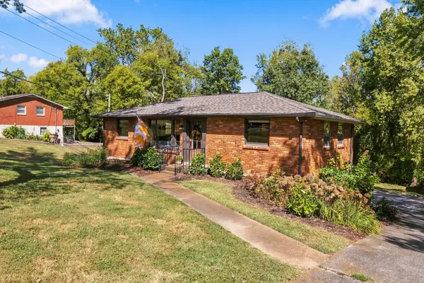 1829 Willow Springs Dr, Nashville, TN 37216