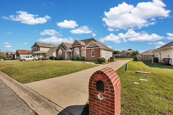 685 Superior Ln, Clarksville, TN 37043