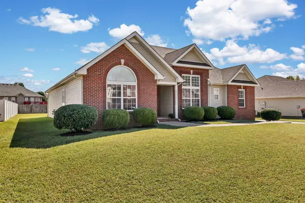 685 Superior Ln, Clarksville, TN 37043