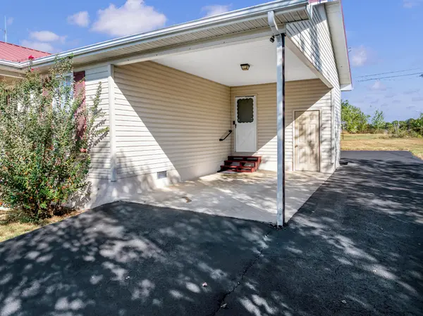 400 Cherokee Trl, Shelbyville, TN 37160