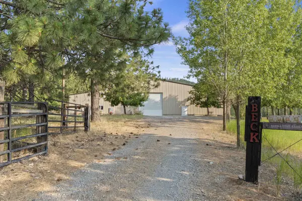 10718 S Mica Vista Ln Ln, Mica, WA 99023