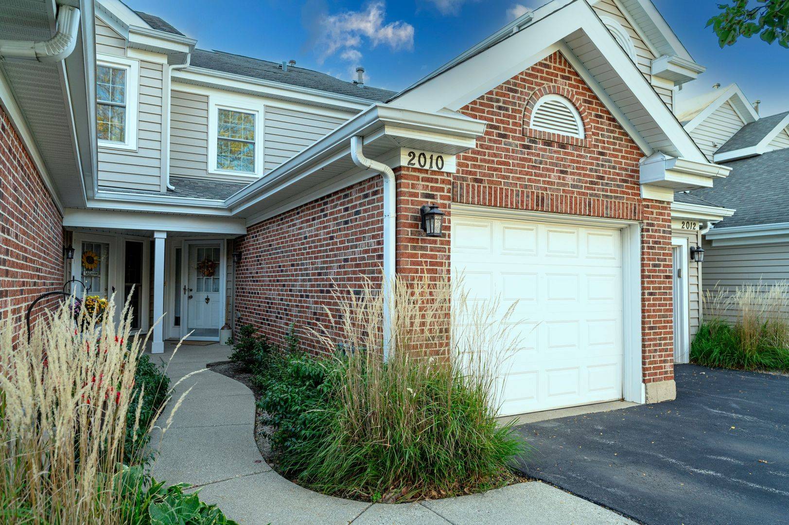 2010 N Stillwater RD, Arlington Heights, IL 60004