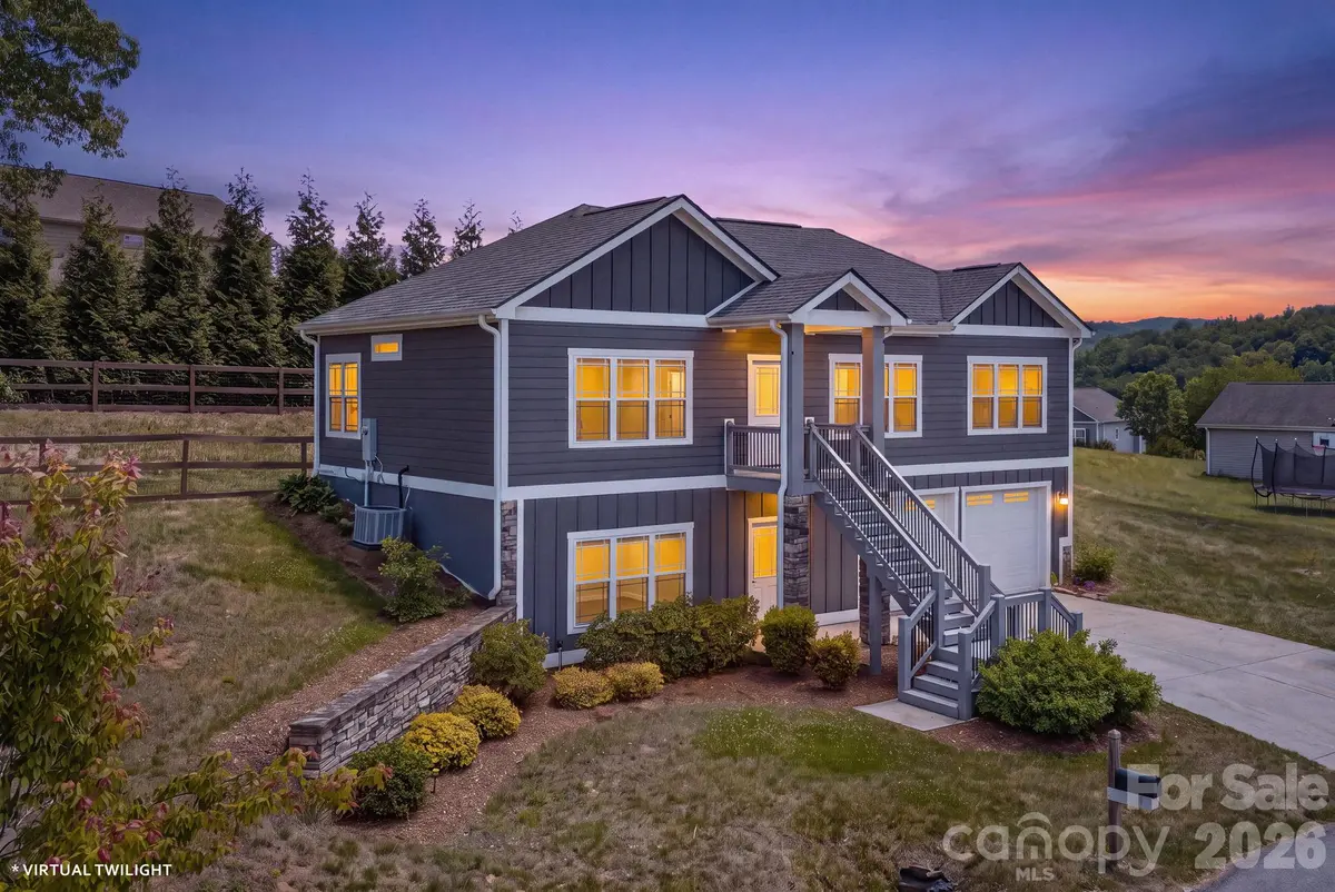 133 Asher LN, Etowah, NC 28729
