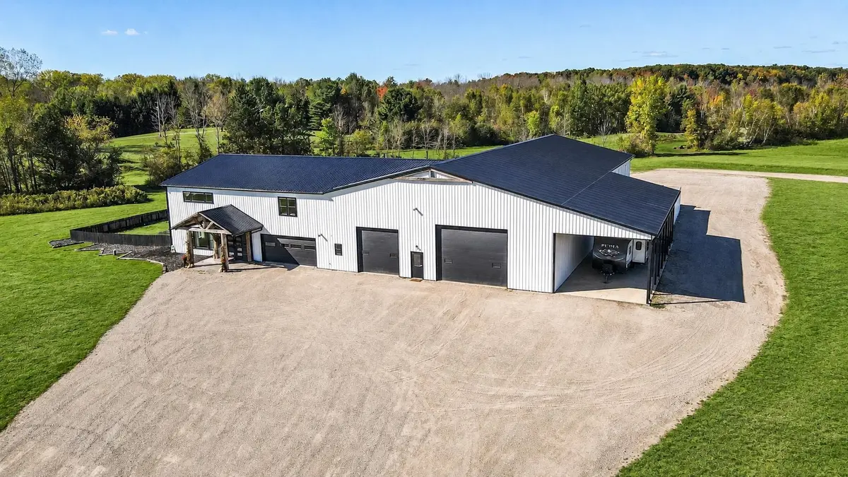 5304 SAMPSON RD, Abrams, WI 54101
