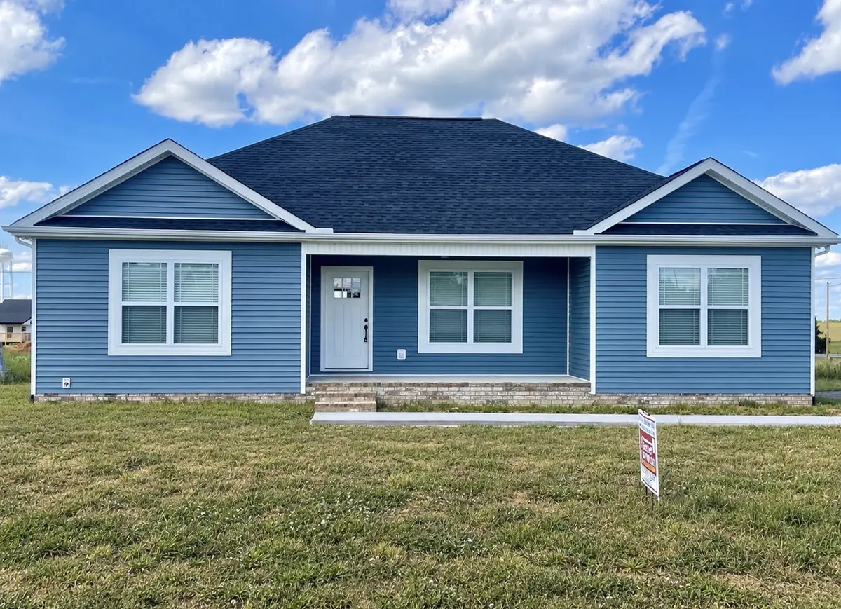 104 Donald Rd, Lafayette, TN 37083
