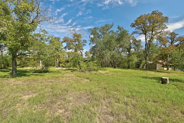 306 Bear Canyon DR, Manchaca, TX 78652
