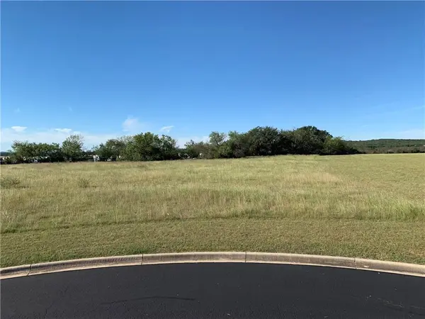 1900 Cisco DR, Spicewood, TX 78669
