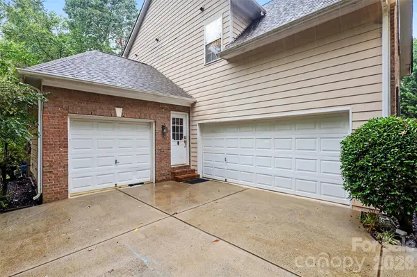 5221 Turkey Oak DR, Mint Hill, NC 28227
