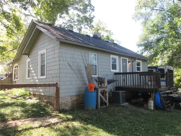 428 E Gudgell AVE, Independence, MO 64055