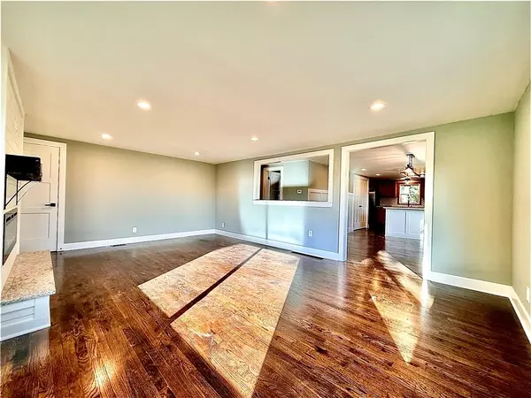 4833 N Winchester ST, Kansas City, MO 64119