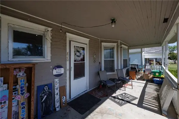 820 W Main ST, Independence, KS 67301