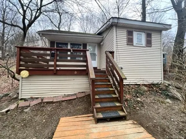 54 Sterling RD #5, Greenwood Lake, NY 10925