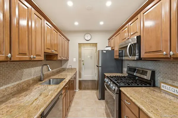 162-41 Powells Cove BLVD #4S, Whitestone, NY 11357