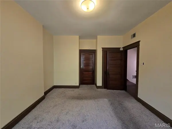 2108 Allen AVE, St Louis, MO 63104