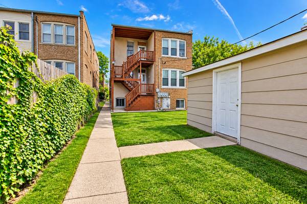 6609 N Artesian AVE, Chicago, IL 60645