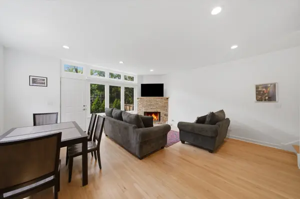 2215 N WAYNE AVE #A, Chicago, IL 60614