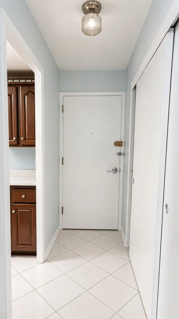 3950 N Lake Shore DR #1903, Chicago, IL 60613