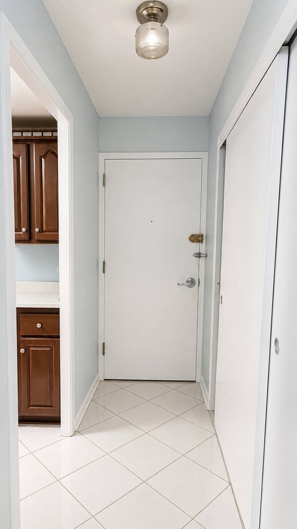 3950 N Lake Shore DR #1903, Chicago, IL 60613