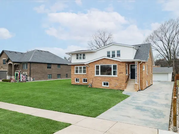 8110 Lockwood AVE, Burbank, IL 60459