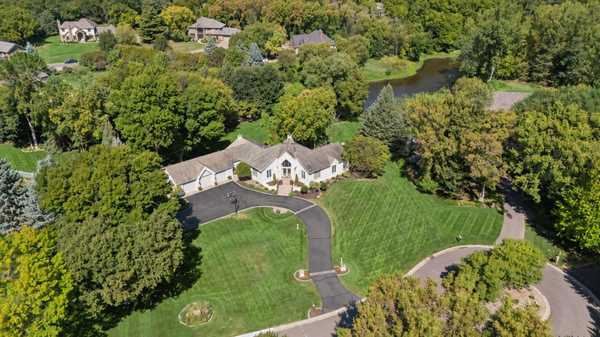 5955 Boulder Bridge LN, Excelsior, MN 55331