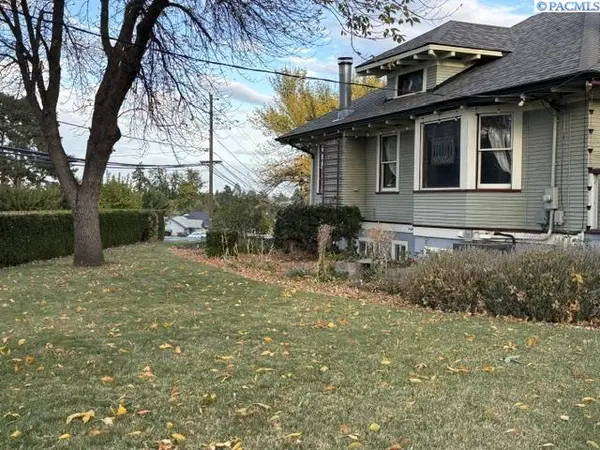 502 Ave H, Grandview, WA 98930