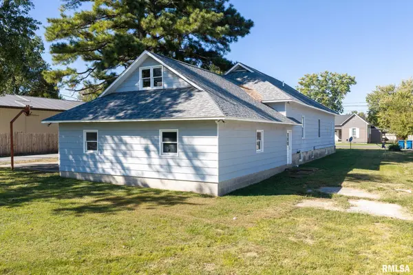 1103 N MONROE ST, Marion, IL 62959