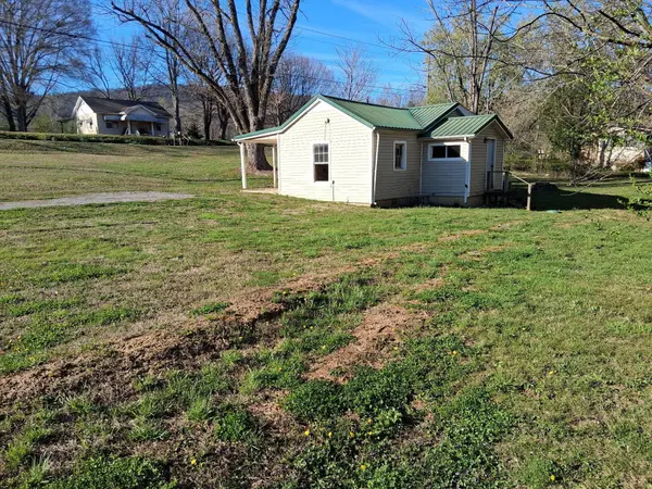 1370 Old Graysville Rd, Dayton, TN 37321