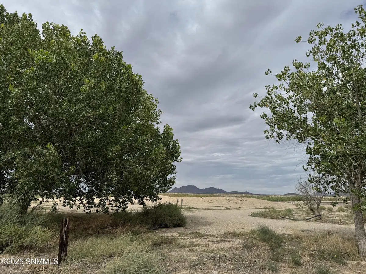 10081 Embarcadero RD, Las Cruces, NM 88007