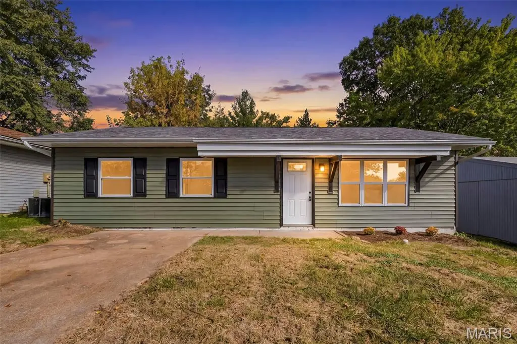45 Cedar Ridge DR, Pacific, MO 63069