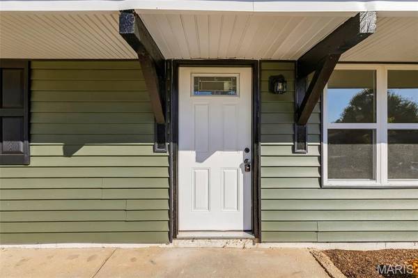 45 Cedar Ridge DR, Pacific, MO 63069