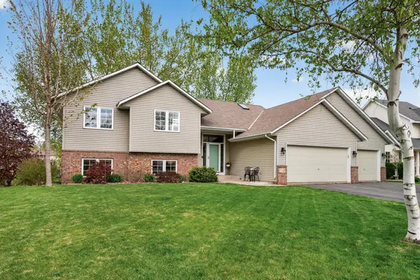 7148 Maryland CIR, Savage, MN 55378