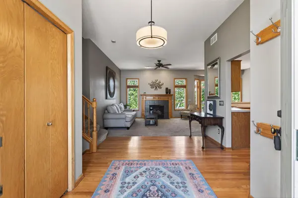 7148 Maryland CIR, Savage, MN 55378