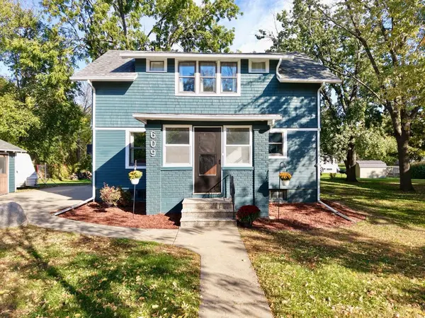 609 6th AVE, Mountain Lake, MN 56159