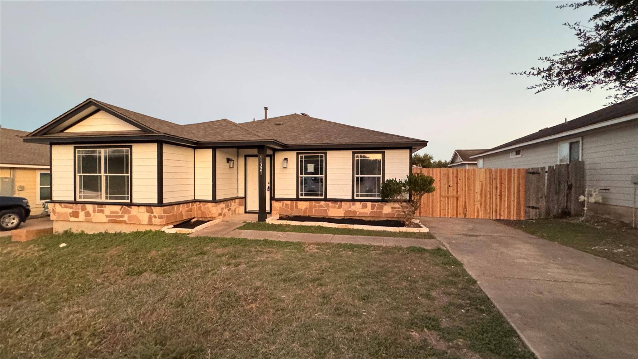 11321 Briarcreek LOOP, Manor, TX 78653