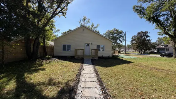 911 E 28th Avenue, Lake Station, IN 46405