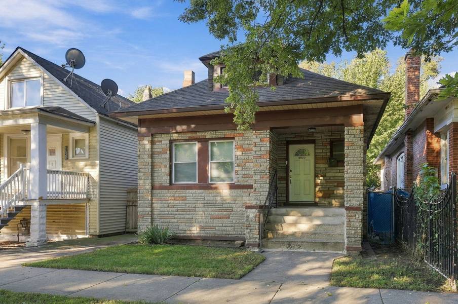 8020 S Muskegon AVE, Chicago, IL 60617