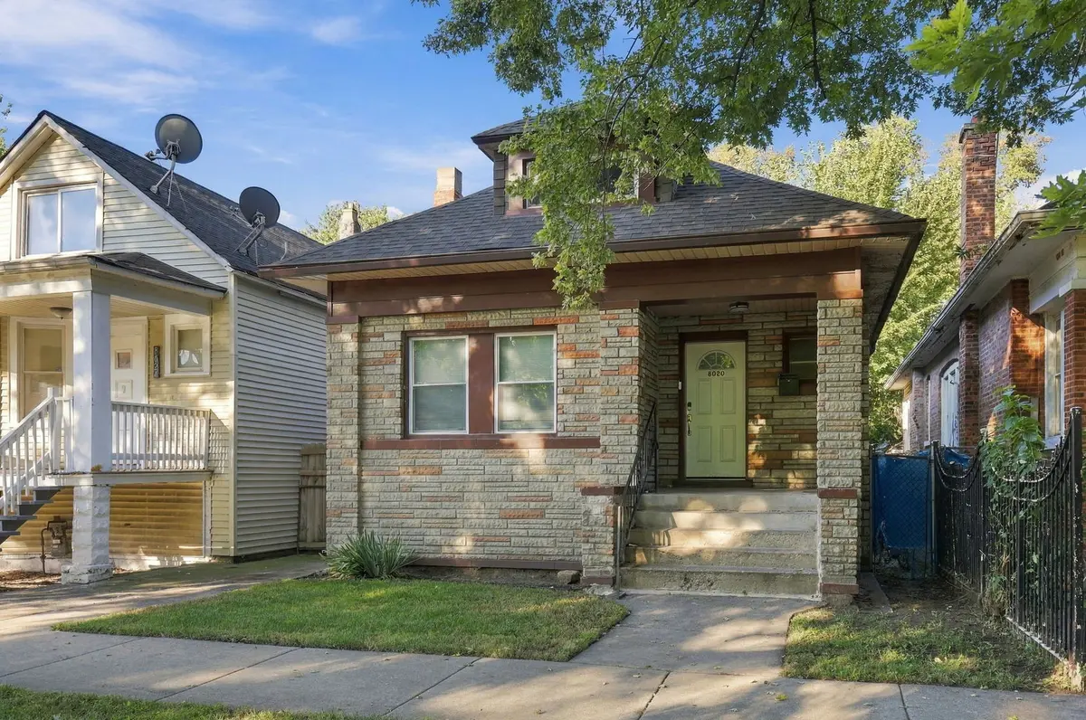 8020 S Muskegon AVE, Chicago, IL 60617