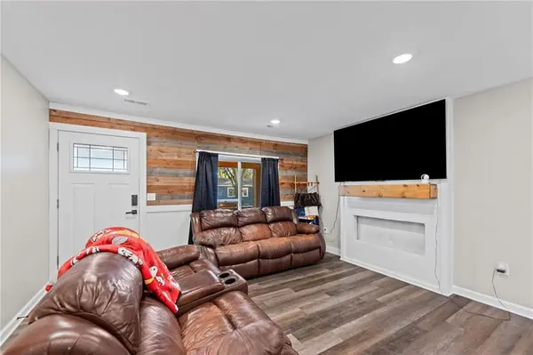 1734 Main ST, Osawatomie, KS 66064