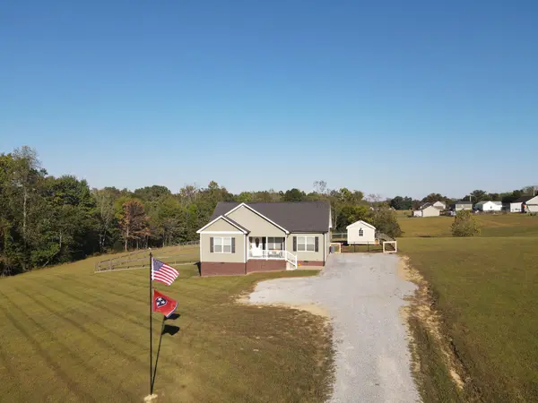 1193 Liberty Rd, Charlotte, TN 37036