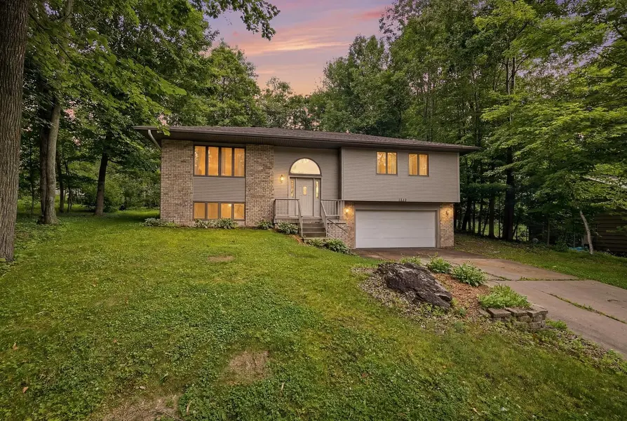 1007 WINTON ST, Wausau, WI 54403