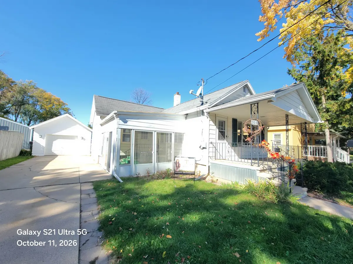 909 N MASON ST, Appleton, WI 54914