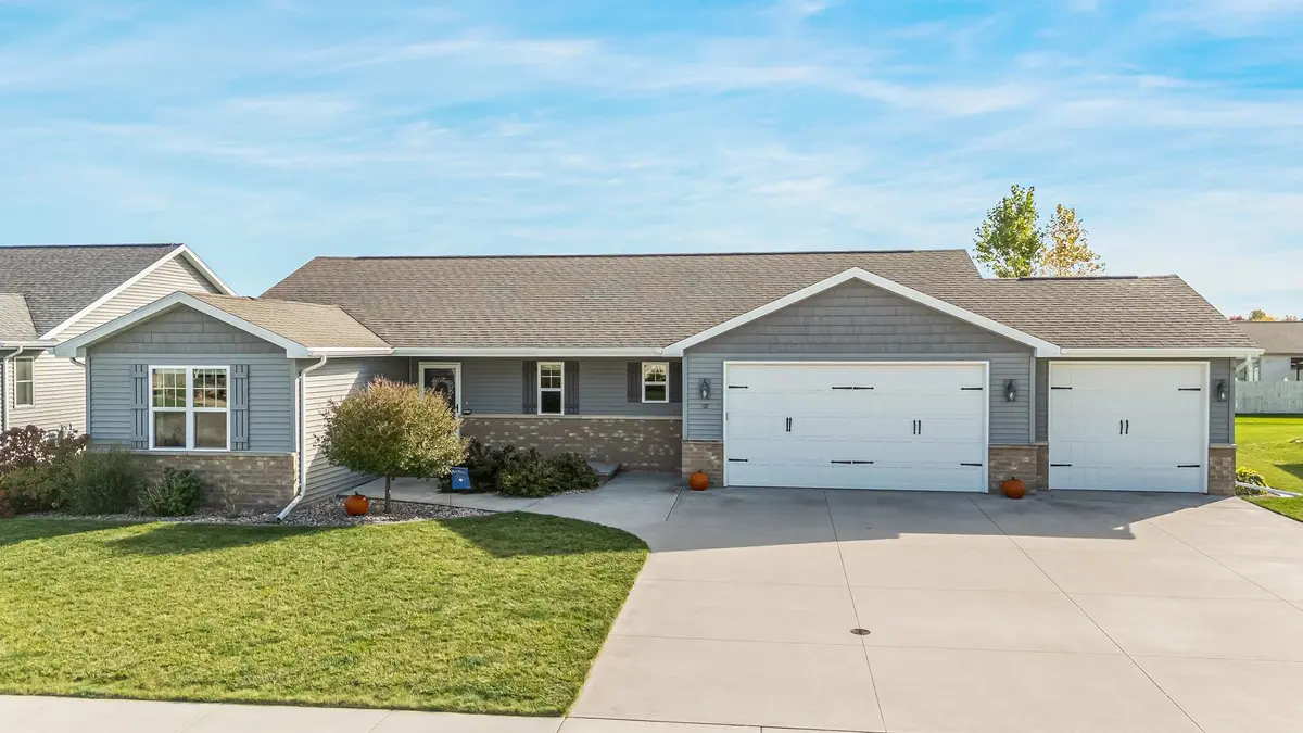 1411 MERA LN, Kaukauna, WI 54130