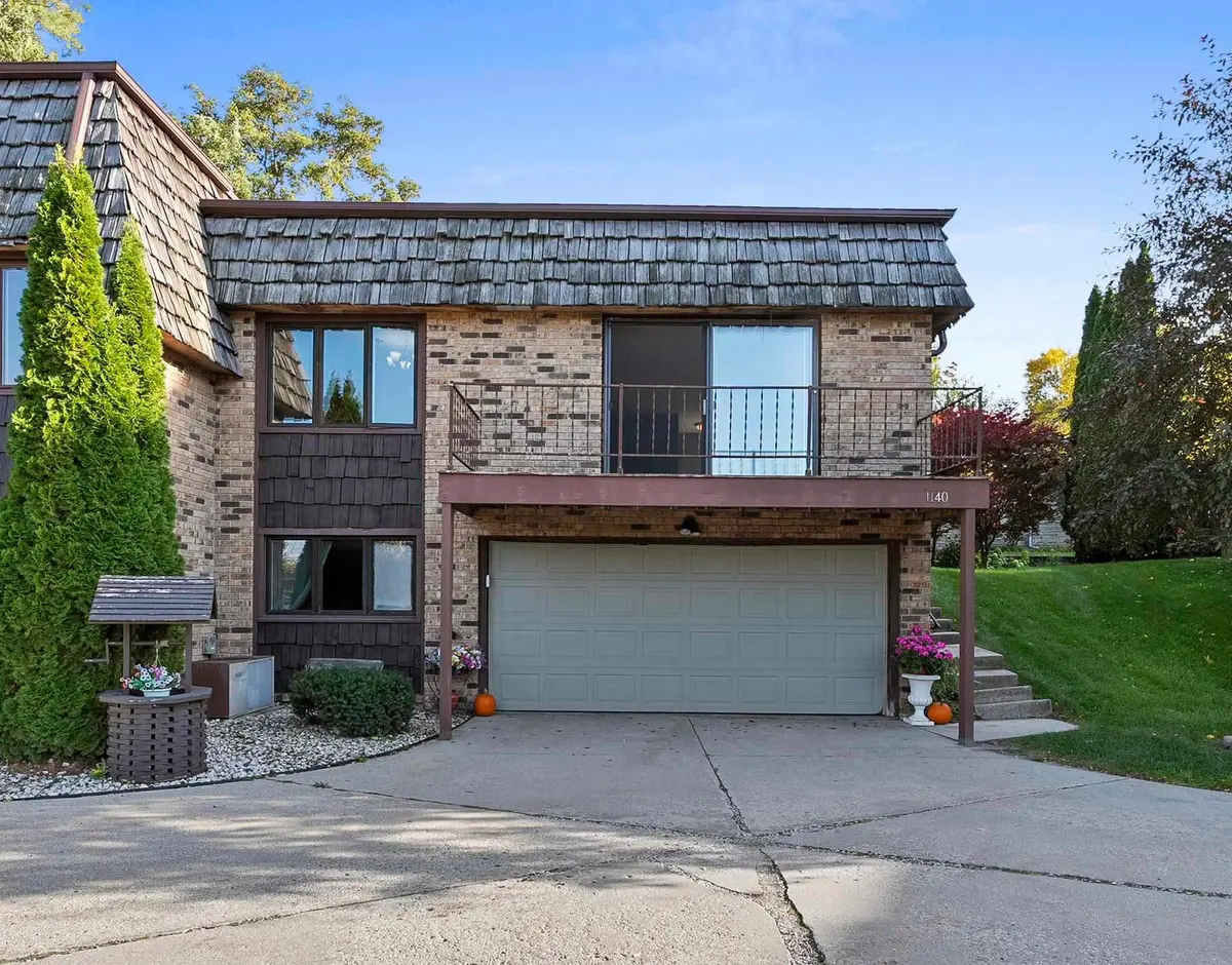1140 MT MARY DR, Green Bay, WI 54311-5820