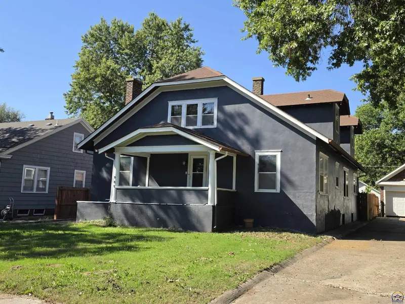 909 State ST, Emporia, KS 66801