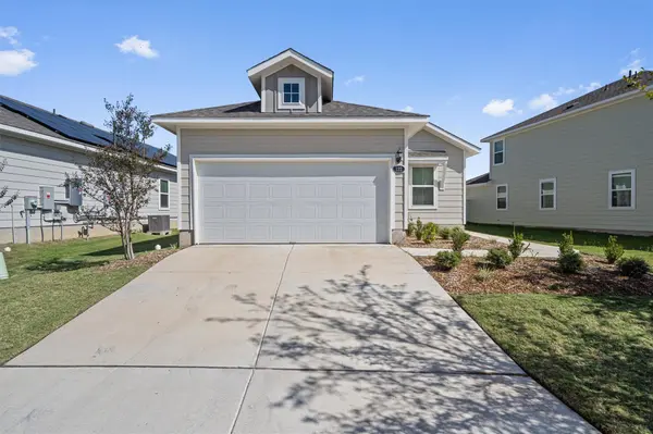 122 Bluestem DR, Elgin, TX 78621